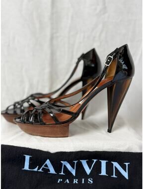 Lanvin Paris Summer '07 Black Patent Leather Platform Sandals Wood Heel EU 41